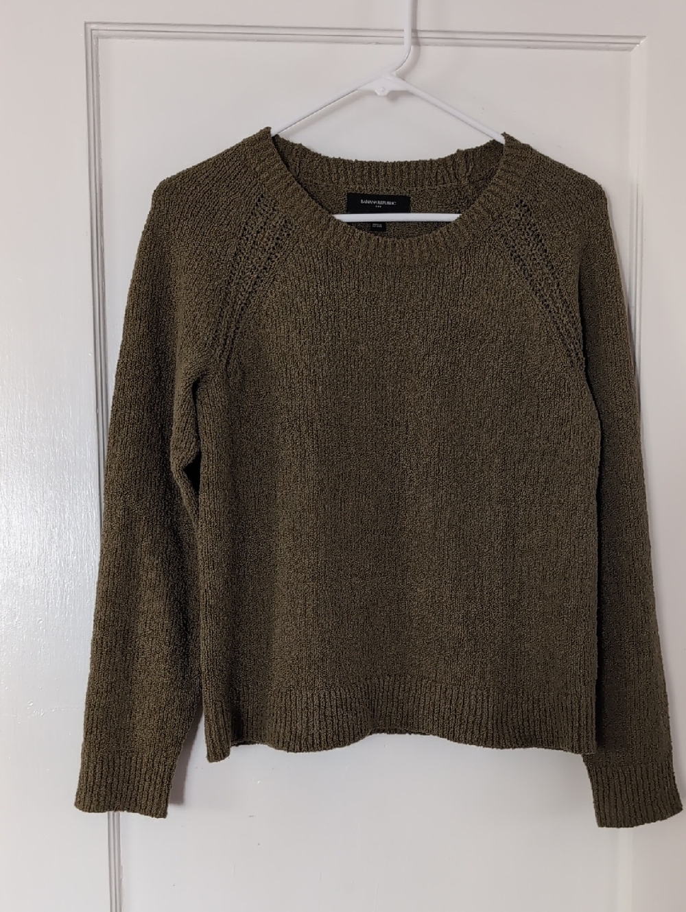 Banana Republic Olive Crewneck Sweater, Size Small, Like New